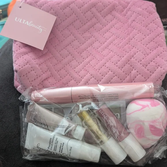 ULTA Beauty Pink Makeup Gift Set - Travel Essentials Kit - Picture 1 of 2